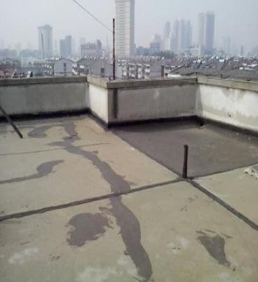 大安漏水维修 楼顶漏水是什么原因，楼顶漏水维修方法是什么?